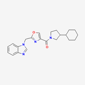 molecular formula C22H26N4O2 B4454796 1-({4-[(3-cyclohexyl-1-pyrrolidinyl)carbonyl]-1,3-oxazol-2-yl}methyl)-1H-benzimidazole 
