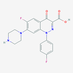 molecular formula C19H16F2N4O3 B050657 1-(4-Fluorophenyl)-6-fluoro-1,4-dihydro-4-oxo-7-(1-piperazinyl)cinnoline-3-carboxylic acid CAS No. 114610-10-5