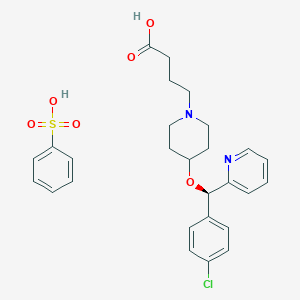 molecular formula C27H31ClN2O6S B052646 4-{4-[(R)-(4-chlorophenyl)(pyridin-2-yl)methoxy]piperidin-1-yl}butanoic acid benzenesulfonate CAS No. 190730-42-8