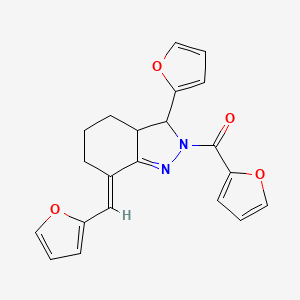 molecular formula C21H18N2O4 B5395675 furan-2-yl[(7E)-3-(furan-2-yl)-7-(furan-2-ylmethylidene)-3,3a,4,5,6,7-hexahydro-2H-indazol-2-yl]methanone 