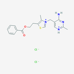 molecular formula C19H22Cl2N4O2S B054101 3-((4-Amino-2-methylpyrimidin-5-yl)methyl)-5-(2-(benzoyloxy)ethyl)-4-methylthiazol-3-ium chloride hydrochloride CAS No. 1052-32-0