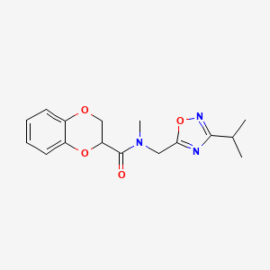 molecular formula C16H19N3O4 B5415884 N-[(3-isopropyl-1,2,4-oxadiazol-5-yl)methyl]-N-methyl-2,3-dihydro-1,4-benzodioxine-2-carboxamide 