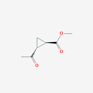 molecular formula C7H10O3 B054851 Methyl (1R,2R)-2-acetylcyclopropane-1-carboxylate CAS No. 116949-59-8