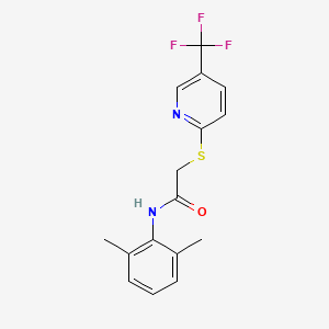 molecular formula C16H15F3N2OS B5508077 N-(2,6-dimethylphenyl)-2-{[5-(trifluoromethyl)pyridin-2-yl]sulfanyl}acetamide 