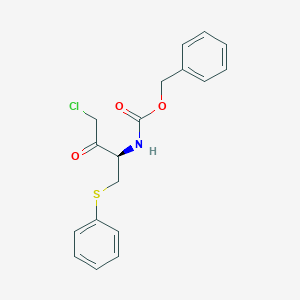 molecular formula C18H18ClNO3S B055131 (R)-Benzyl (4-chloro-3-oxo-1-(phenylthio)butan-2-yl)carbamate CAS No. 159878-01-0