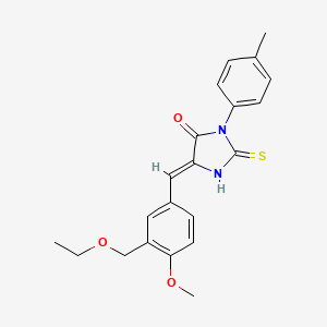 molecular formula C21H22N2O3S B5519276 5-{(Z)-1-[3-(ETHOXYMETHYL)-4-METHOXYPHENYL]METHYLIDENE}-3-(4-METHYLPHENYL)-2-THIOXODIHYDRO-1H-IMIDAZOL-4-ONE 