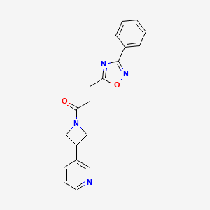 molecular formula C19H18N4O2 B5523835 3-{1-[3-(3-phenyl-1,2,4-oxadiazol-5-yl)propanoyl]-3-azetidinyl}pyridine 