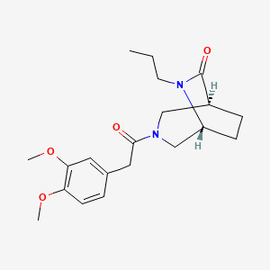 molecular formula C20H28N2O4 B5527690 (1S,5R)-3-[2-(3,4-dimethoxyphenyl)acetyl]-6-propyl-3,6-diazabicyclo[3.2.2]nonan-7-one 
