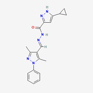 molecular formula C19H20N6O B5535864 3-cyclopropyl-N'-[(E)-(3,5-dimethyl-1-phenyl-1H-pyrazol-4-yl)methylidene]-1H-pyrazole-5-carbohydrazide 