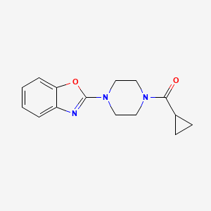 molecular formula C15H17N3O2 B5536358 2-(4-cyclopropanecarbonylpiperazin-1-yl)-1,3-benzoxazole 