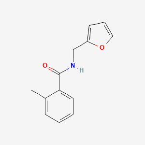 molecular formula C13H13NO2 B5537629 N-(furan-2-ylmethyl)-2-methylbenzamide 