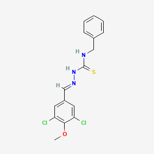 molecular formula C16H15Cl2N3OS B5540175 (2E)-N-benzyl-2-(3,5-dichloro-4-methoxybenzylidene)hydrazinecarbothioamide 