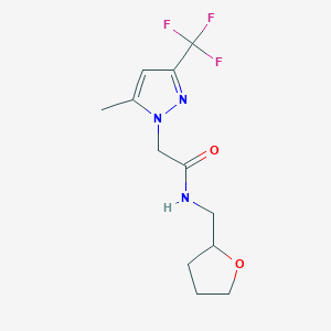 molecular formula C12H16F3N3O2 B5553143 2-[5-methyl-3-(trifluoromethyl)-1H-pyrazol-1-yl]-N-(tetrahydro-2-furanylmethyl)acetamide 