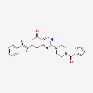 molecular formula C25H24N4O3 B5556406 2-[4-(2-furoyl)piperazin-1-yl]-7-[(E)-2-phenylvinyl]-7,8-dihydroquinazolin-5(6H)-one 