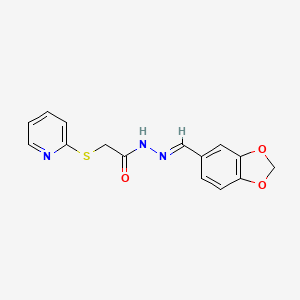 molecular formula C15H13N3O3S B5565818 N'-[(E)-(2H-1,3-BENZODIOXOL-5-YL)METHYLIDENE]-2-(PYRIDIN-2-YLSULFANYL)ACETOHYDRAZIDE 