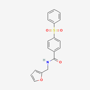 molecular formula C18H15NO4S B5566154 4-(benzenesulfonyl)-N-(furan-2-ylmethyl)benzamide 