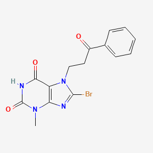 molecular formula C15H13BrN4O3 B5566734 8-Bromo-3-methyl-7-(3-oxo-3-phenyl-propyl)-3,7-dihydro-purine-2,6-dione 