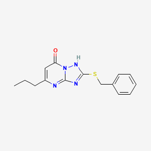 molecular formula C15H16N4OS B5567225 2-(benzylsulfanyl)-5-propyl[1,2,4]triazolo[1,5-a]pyrimidin-7(4H)-one 