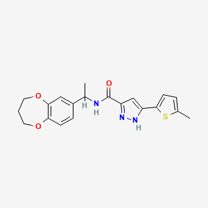 molecular formula C20H21N3O3S B5571676 N-[1-(3,4-dihydro-2H-1,5-benzodioxepin-7-yl)ethyl]-5-(5-methylthiophen-2-yl)-1H-pyrazole-3-carboxamide 