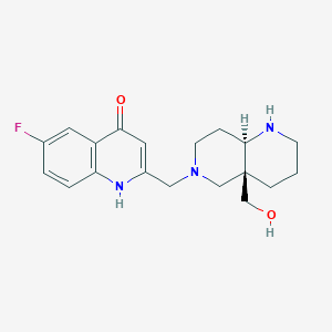 molecular formula C19H24FN3O2 B5572822 2-[[(4aS,8aR)-4a-(hydroxymethyl)-1,2,3,4,5,7,8,8a-octahydro-1,6-naphthyridin-6-yl]methyl]-6-fluoro-1H-quinolin-4-one 