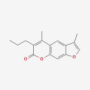 molecular formula C16H16O3 B5577107 3,5-dimethyl-6-propyl-7H-furo[3,2-g]chromen-7-one 