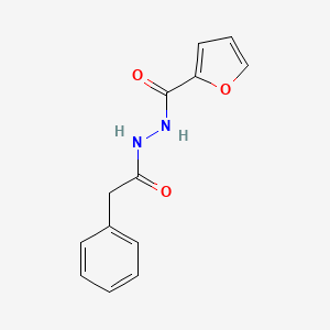 molecular formula C13H12N2O3 B5577570 N'-(2-phenylacetyl)furan-2-carbohydrazide 