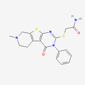 molecular formula C18H18N4O2S2 B5583117 2-[(11-Methyl-3-oxo-4-phenyl-8-thia-4,6,11-triazatricyclo[7.4.0.02,7]trideca-1(9),2(7),5-trien-5-yl)sulfanyl]acetamide 