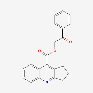 molecular formula C21H17NO3 B5590077 2-OXO-2-PHENYLETHYL 1H,2H,3H-CYCLOPENTA[B]QUINOLINE-9-CARBOXYLATE 