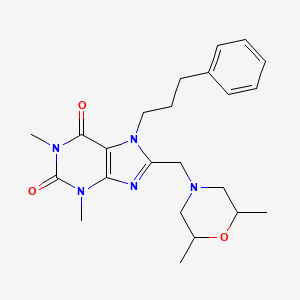 molecular formula C23H31N5O3 B5592141 8-[(2,6-dimethylmorpholin-4-yl)methyl]-1,3-dimethyl-7-(3-phenylpropyl)-3,7-dihydro-1H-purine-2,6-dione 