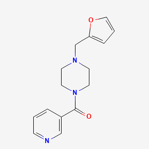 molecular formula C15H17N3O2 B5608634 [4-(2-FURYLMETHYL)PIPERAZINO](3-PYRIDYL)METHANONE 