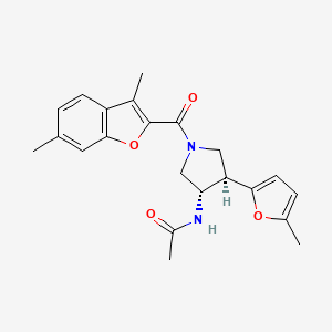 molecular formula C22H24N2O4 B5625216 N-[(3S*,4R*)-1-[(3,6-dimethyl-1-benzofuran-2-yl)carbonyl]-4-(5-methyl-2-furyl)pyrrolidin-3-yl]acetamide 