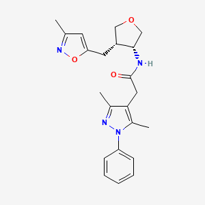molecular formula C22H26N4O3 B5626601 2-(3,5-dimethyl-1-phenyl-1H-pyrazol-4-yl)-N-{(3R*,4S*)-4-[(3-methylisoxazol-5-yl)methyl]tetrahydrofuran-3-yl}acetamide 