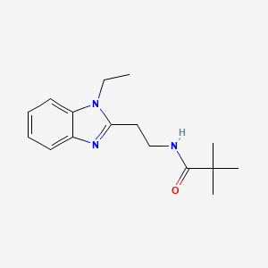 molecular formula C16H23N3O B5632783 N-[2-(1-ethyl-1H-1,3-benzodiazol-2-yl)ethyl]-2,2-dimethylpropanamide 