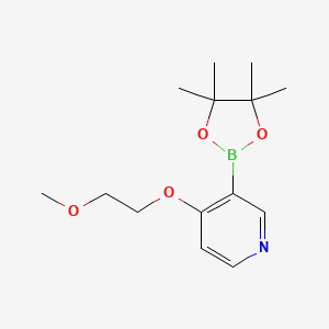 4-(2-Methoxyethoxy)-3-(4,4,5,5-tetramethyl-1,3,2-dioxaborolan-2-yl)pyridine
