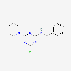 molecular formula C15H18ClN5 B5706777 N-benzyl-4-chloro-6-piperidin-1-yl-1,3,5-triazin-2-amine 