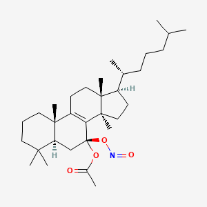 molecular formula C32H53NO4 B579364 [(5S,7S,10S,13R,14R,17R)-4,4,10,13,14-pentamethyl-17-[(2R)-6-methylheptan-2-yl]-7-nitrosooxy-1,2,3,5,6,11,12,15,16,17-decahydrocyclopenta[a]phenanthren-7-yl] acetate CAS No. 19454-74-1