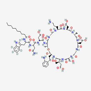 molecular formula C72H101N17O26 B587086 (3S)-3-[[(2S)-4-amino-2-[[(2S)-2-(decanoylamino)-3-(2,4,5,6,7-pentadeuterio-1H-indol-3-yl)propanoyl]amino]-4-oxobutanoyl]amino]-4-[[(3S,6S,9R,15S,18R,21S,24S,30S,31R)-3-[2-(2-aminophenyl)-2-oxoethyl]-24-(3-aminopropyl)-15,21-bis(carboxymethyl)-6-[(2R)-1-carboxypropan-2-yl]-9-(hydroxymethyl)-18,31-dimethyl-2,5,8,11,14,17,20,23,26,29-decaoxo-1-oxa-4,7,10,13,16,19,22,25,28-nonazacyclohentriacont-30-yl]amino]-4-oxobutanoic acid CAS No. 1356579-56-0
