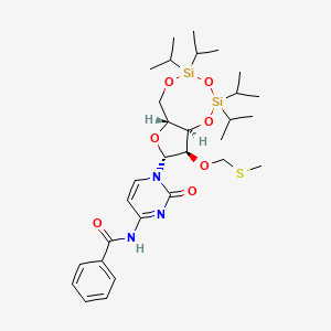 molecular formula C30H47N3O7SSi2 B590745 N-Benzoyl-2'-o-[(methylthio)methyl]-3',5'-o-[1,1,3,3-tetrakis(1-methylethyl)-1,3-disiloxanediyl]cytidine CAS No. 139434-68-7