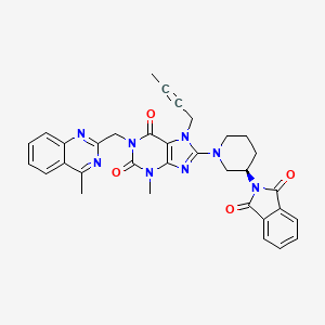 molecular formula C33H30N8O4 B591683 (R)-7-(But-2-ynyl)-8-(3-(1,3-dioxoisoindolin-2-yl)piperidin-1-yl)-3-methyl-1-((4-methylquinazolin-2-yl)methyl)-1H-purine-2,6(3H,7H)-dione CAS No. 886588-63-2