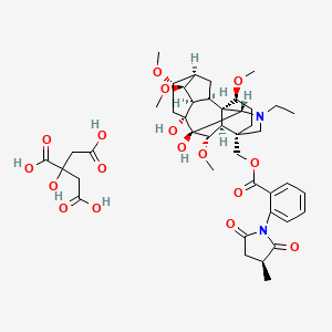 molecular formula C43H58N2O17 B593776 20-ethyl-1alpha,6beta,14alpha,16beta-tetramethoxy-4-[[[2-[(3S)-3-methyl-2,5-dioxo-1-pyrrolidinyl]benzoyl]oxy]methyl]-aconitane-7,8-diol,2-hydroxy-1,2,3-propanetricarboxylate CAS No. 351344-10-0