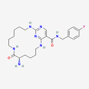 molecular formula C24H34FN7O2 B611580 (7s)-7-Amino-N-[(4-Fluorophenyl)methyl]-8-Oxo-2,9,16,18,21-Pentaazabicyclo[15.3.1]henicosa-1(21),17,19-Triene-20-Carboxamide CAS No. 1612782-86-1