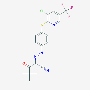 2-((4-(3-Chloro-5-(trifluoromethyl)(2-pyridylthio))phenyl)diazenyl)-4,4-dimethyl-3-oxopentanenitrile