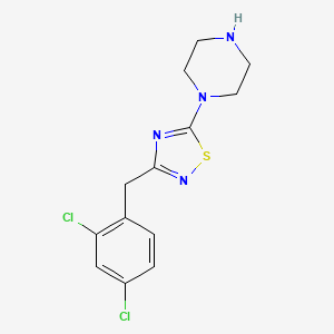 1-{3-[(2,4-Dichlorophenyl)methyl]-1,2,4-thiadiazol-5-yl}piperazine