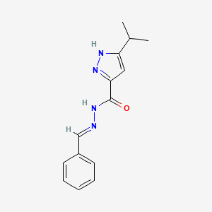 molecular formula C14H16N4O B6421894 N'-Benzylidene-3-isopropyl-1H-pyrazole-5-carbohydrazide CAS No. 303108-11-4