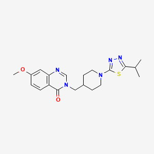 7-methoxy-3-({1-[5-(propan-2-yl)-1,3,4-thiadiazol-2-yl]piperidin-4-yl}methyl)-3,4-dihydroquinazolin-4-one