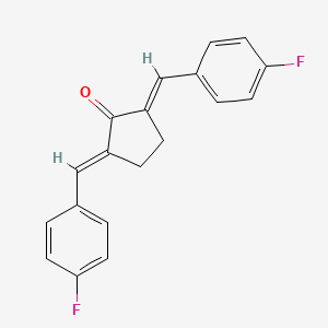 (2E,5E)-2,5-bis[(4-fluorophenyl)methylidene]cyclopentan-1-one