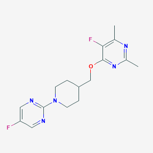 molecular formula C16H19F2N5O B6464215 5-fluoro-4-{[1-(5-fluoropyrimidin-2-yl)piperidin-4-yl]methoxy}-2,6-dimethylpyrimidine CAS No. 2640935-32-4
