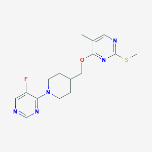 molecular formula C16H20FN5OS B6464936 5-fluoro-4-[4-({[5-methyl-2-(methylsulfanyl)pyrimidin-4-yl]oxy}methyl)piperidin-1-yl]pyrimidine CAS No. 2640963-11-5