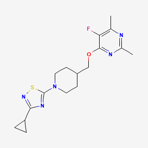 molecular formula C17H22FN5OS B6464982 4-{[1-(3-cyclopropyl-1,2,4-thiadiazol-5-yl)piperidin-4-yl]methoxy}-5-fluoro-2,6-dimethylpyrimidine CAS No. 2640944-07-4