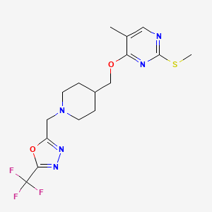 molecular formula C16H20F3N5O2S B6465454 5-methyl-2-(methylsulfanyl)-4-[(1-{[5-(trifluoromethyl)-1,3,4-oxadiazol-2-yl]methyl}piperidin-4-yl)methoxy]pyrimidine CAS No. 2640878-79-9
